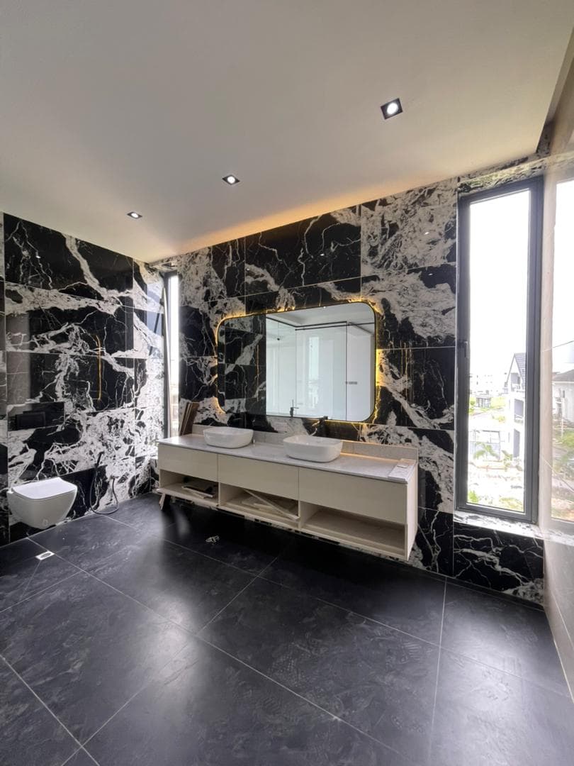 Architectural Masterpiece: 5-Bedroom Semi-Detached Duplex with Private Cinema & Pool — photo 4