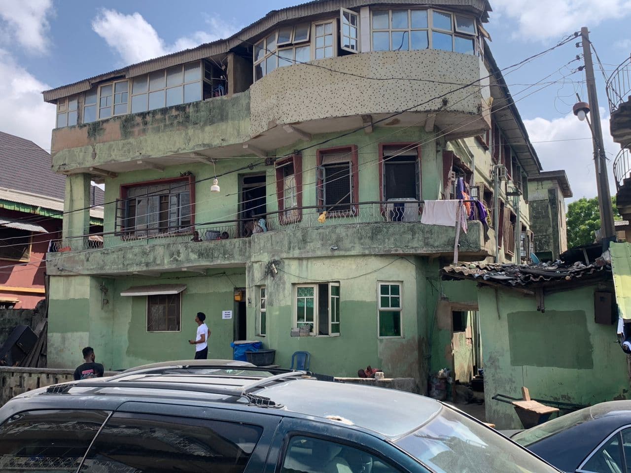 Three Storey — photo 1